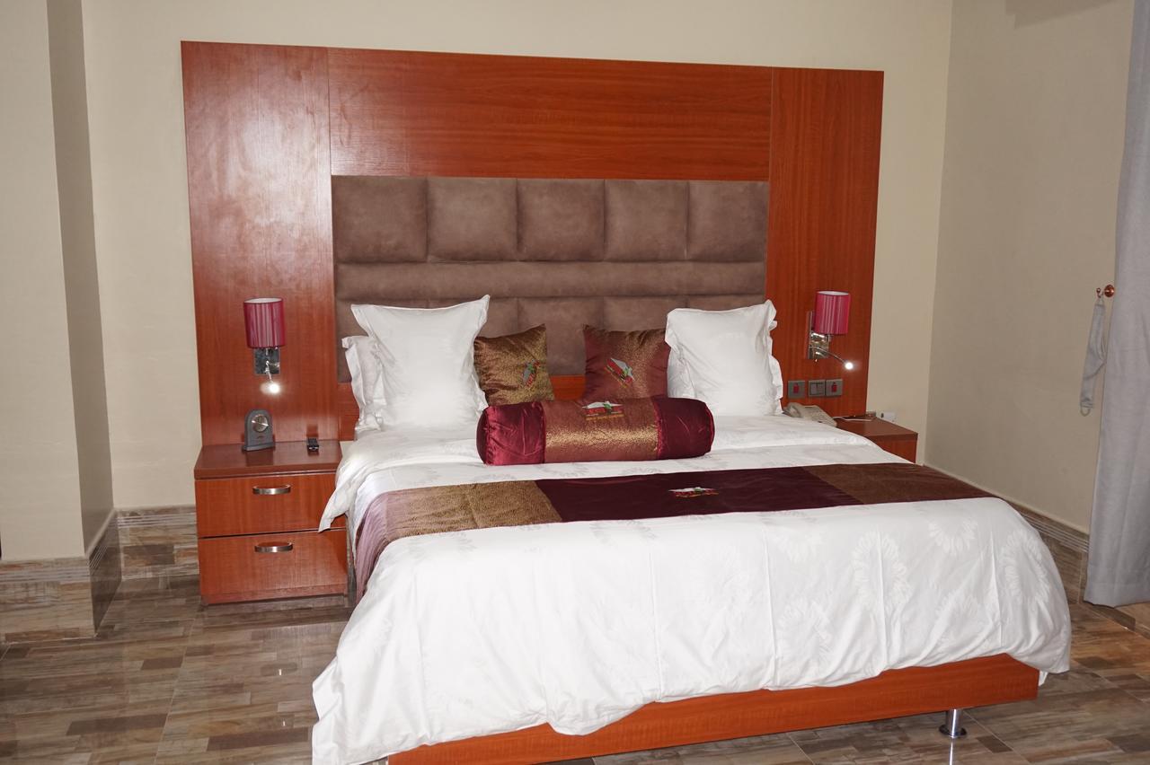 Aenon Suites Oshogbo Экстерьер фото