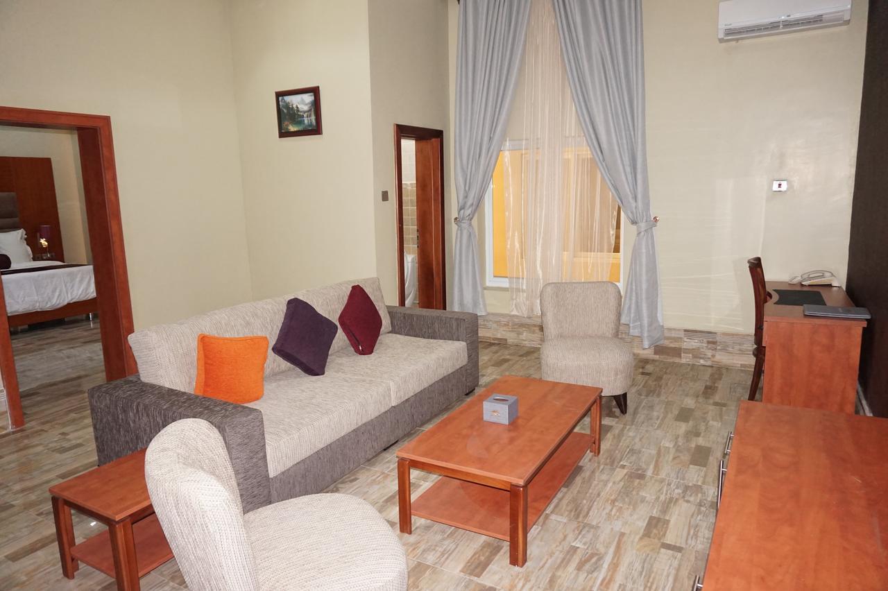Aenon Suites Oshogbo Экстерьер фото