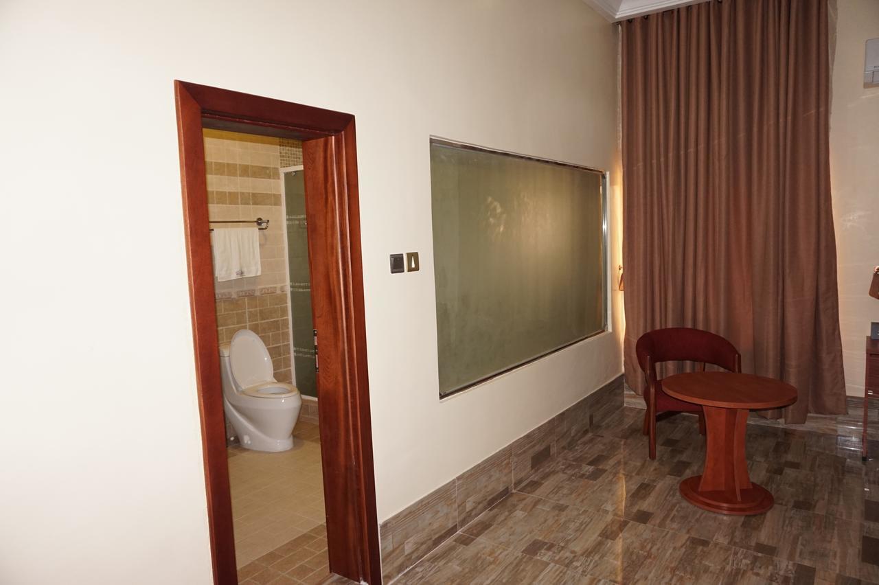 Aenon Suites Oshogbo Экстерьер фото